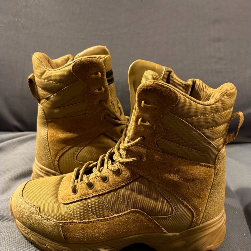 Men's Tactical Boots - coyote Smith and Wesson